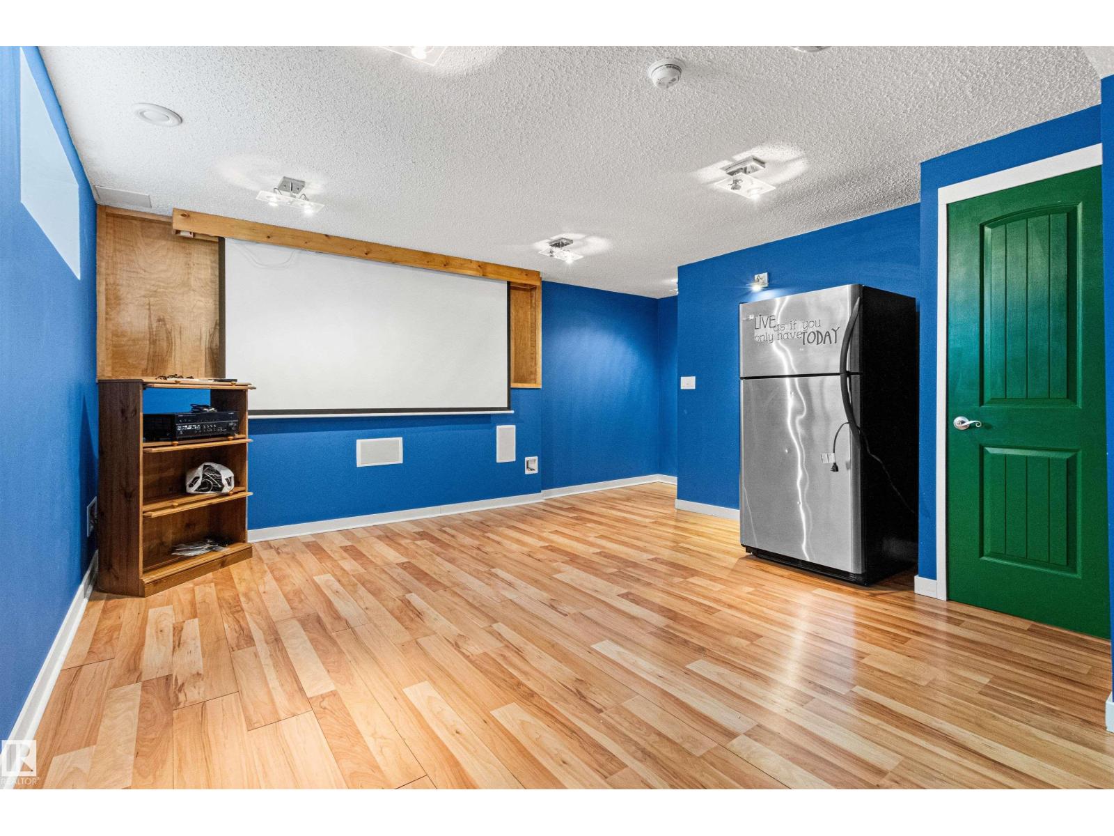 1154 35A AV NW - 37