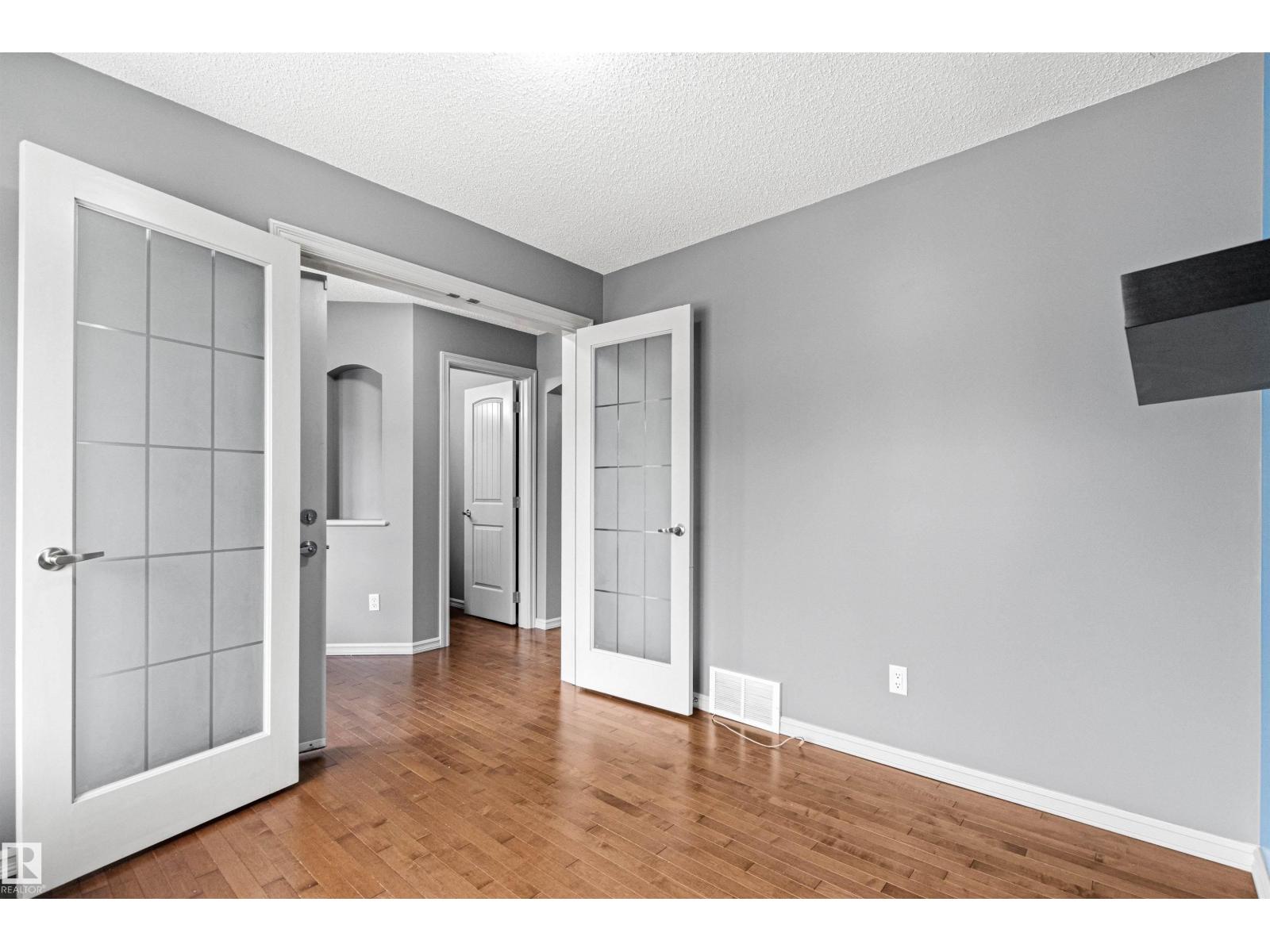 1154 35A AV NW - 8