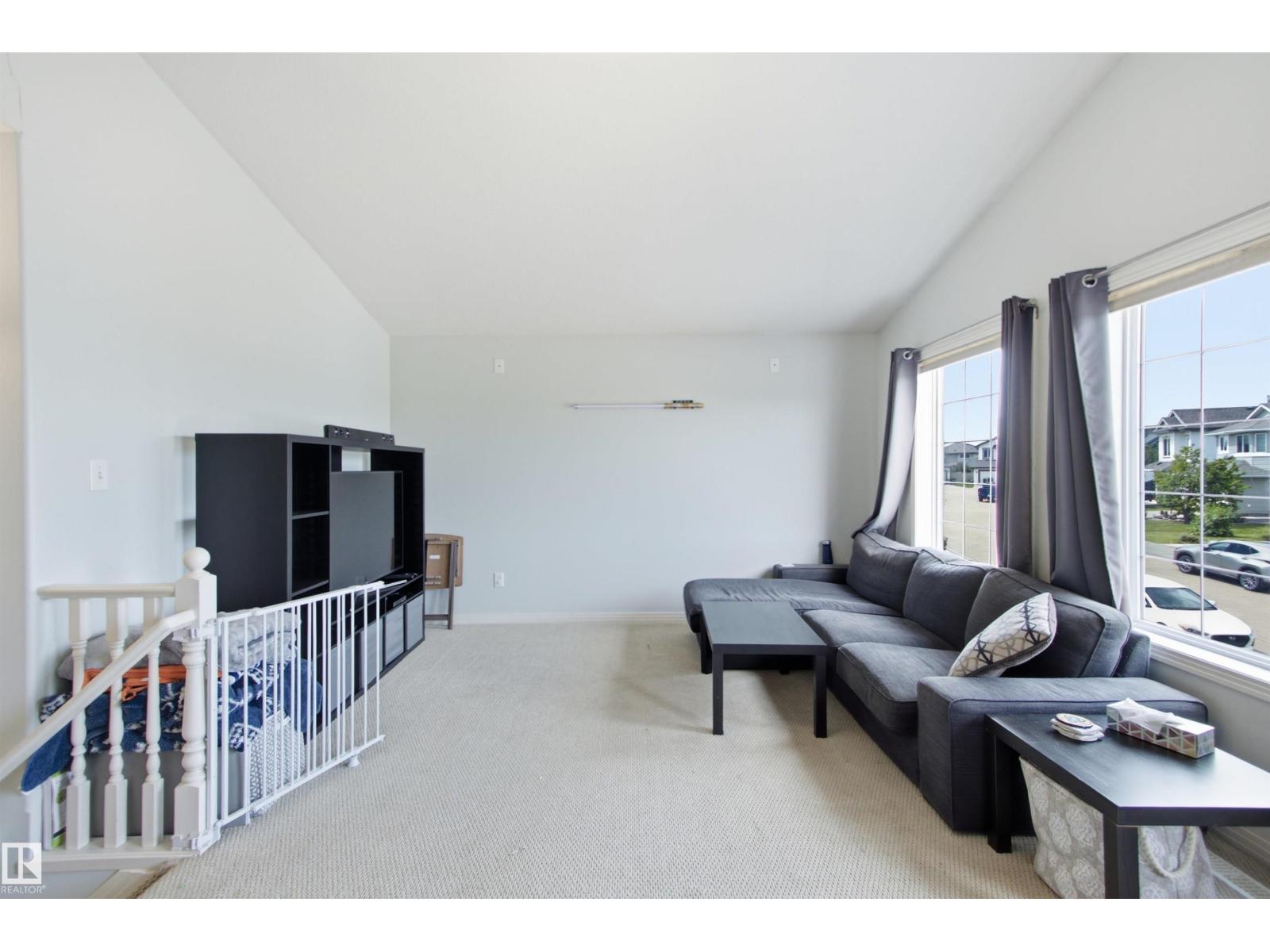 8203 5 AV SW - Image 20