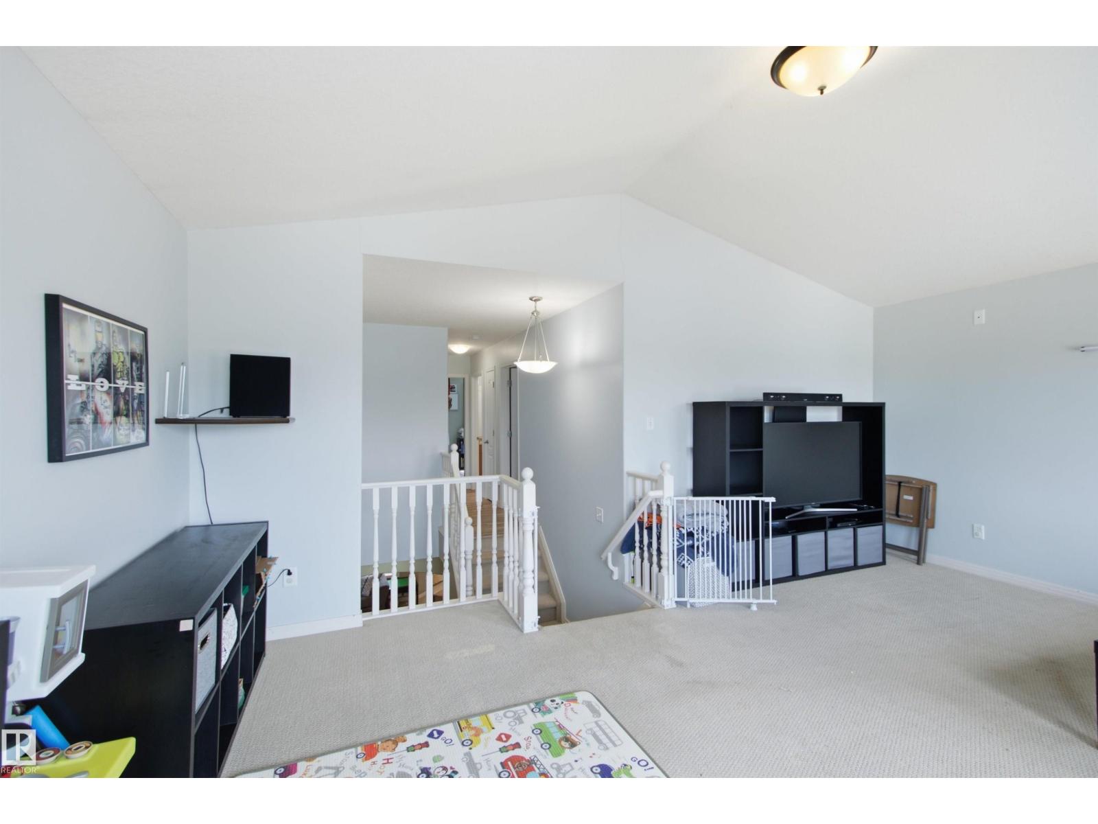 8203 5 AV SW - 22