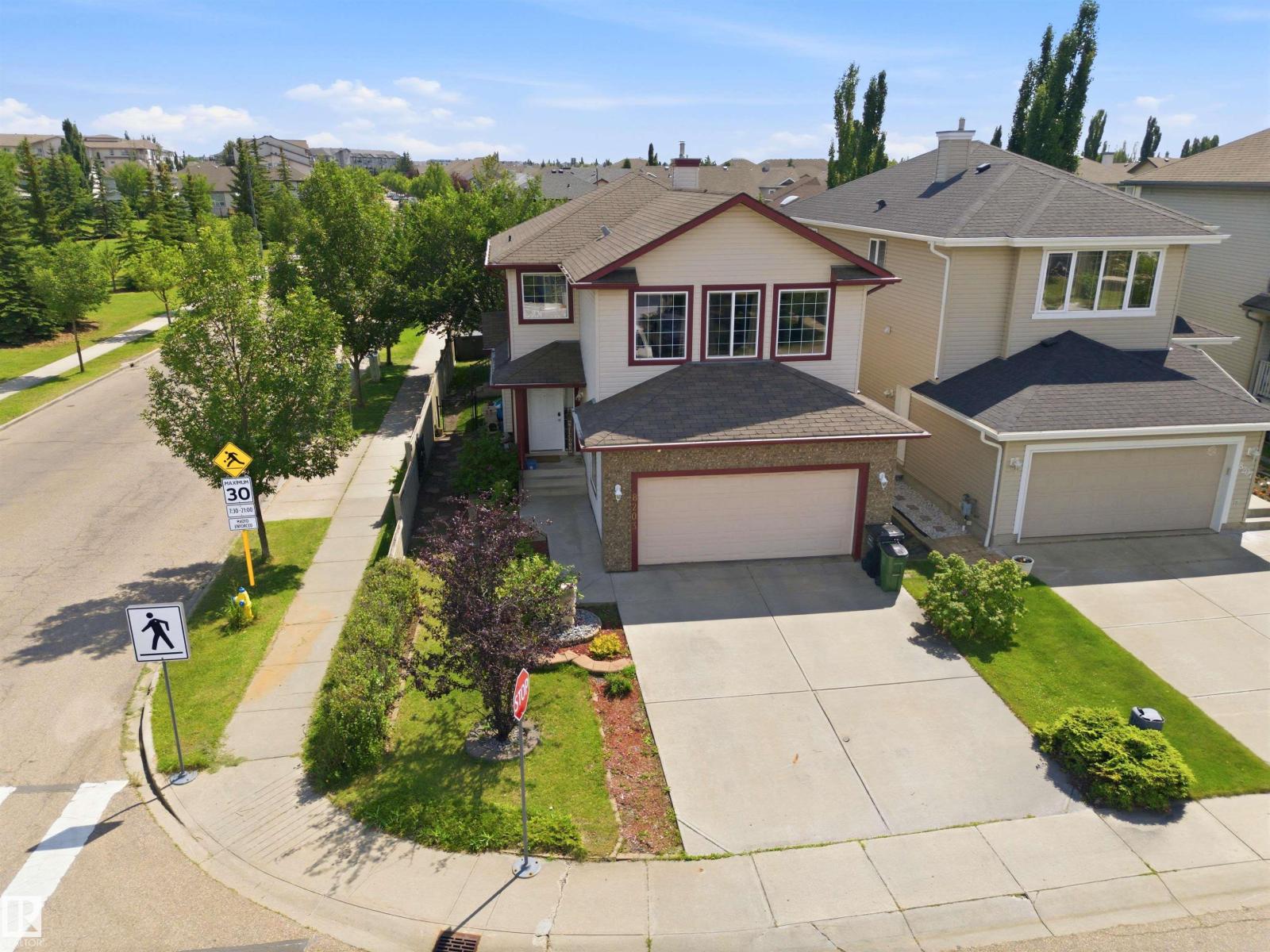 8203 5 AV SW - 3