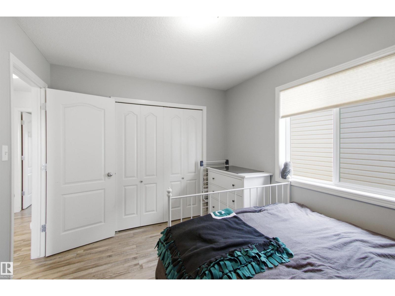 8203 5 AV SW - Image 33