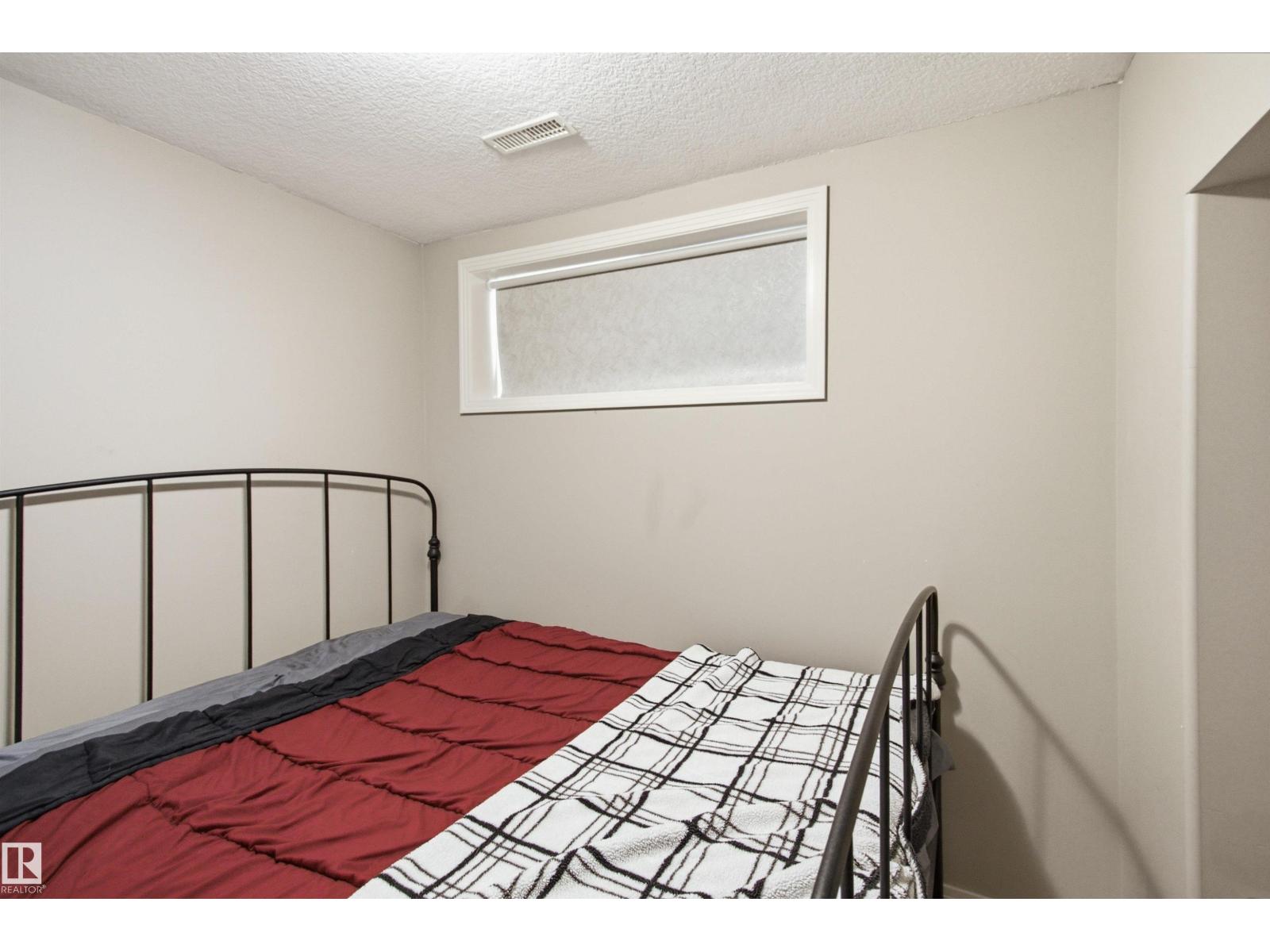 8203 5 AV SW - Image 45