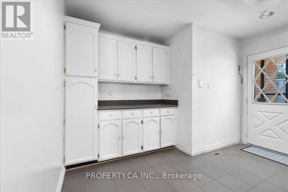 48 KENNARD AVENUE - 13