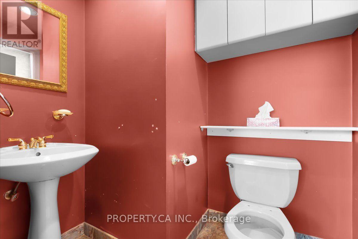 48 KENNARD AVENUE - 19