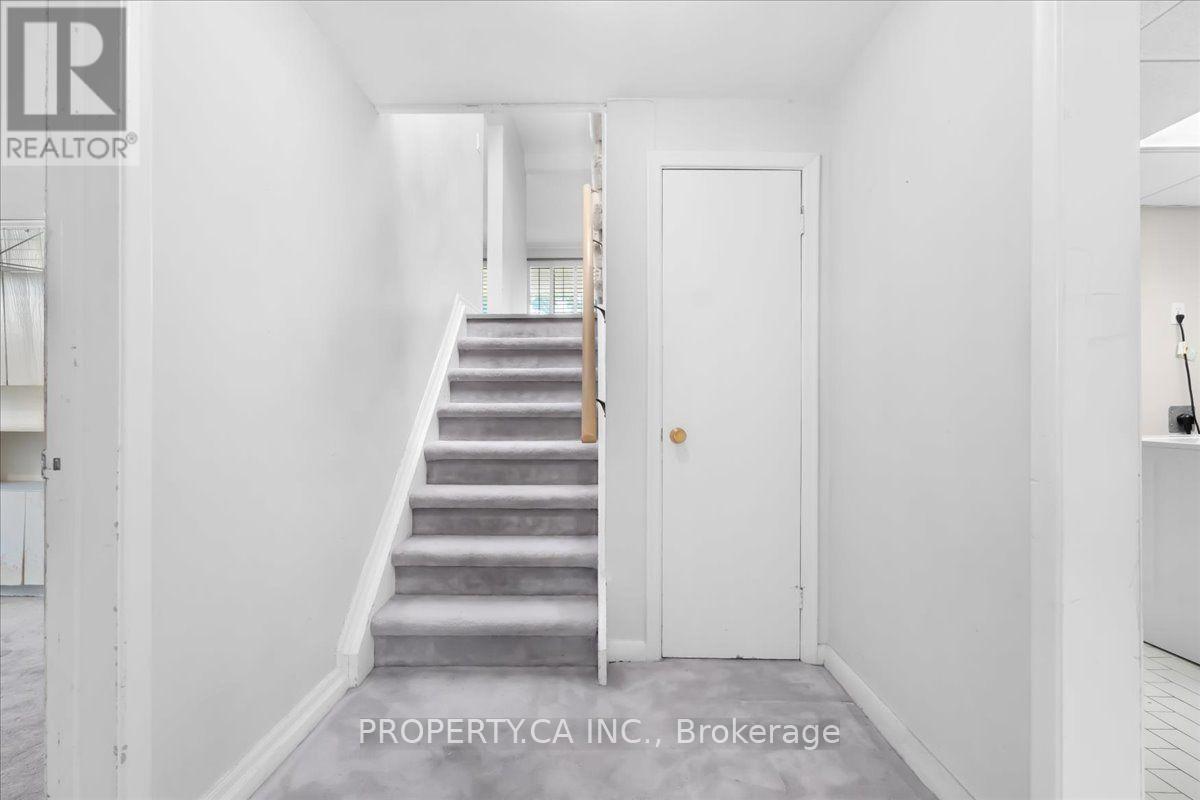 48 KENNARD AVENUE - 27