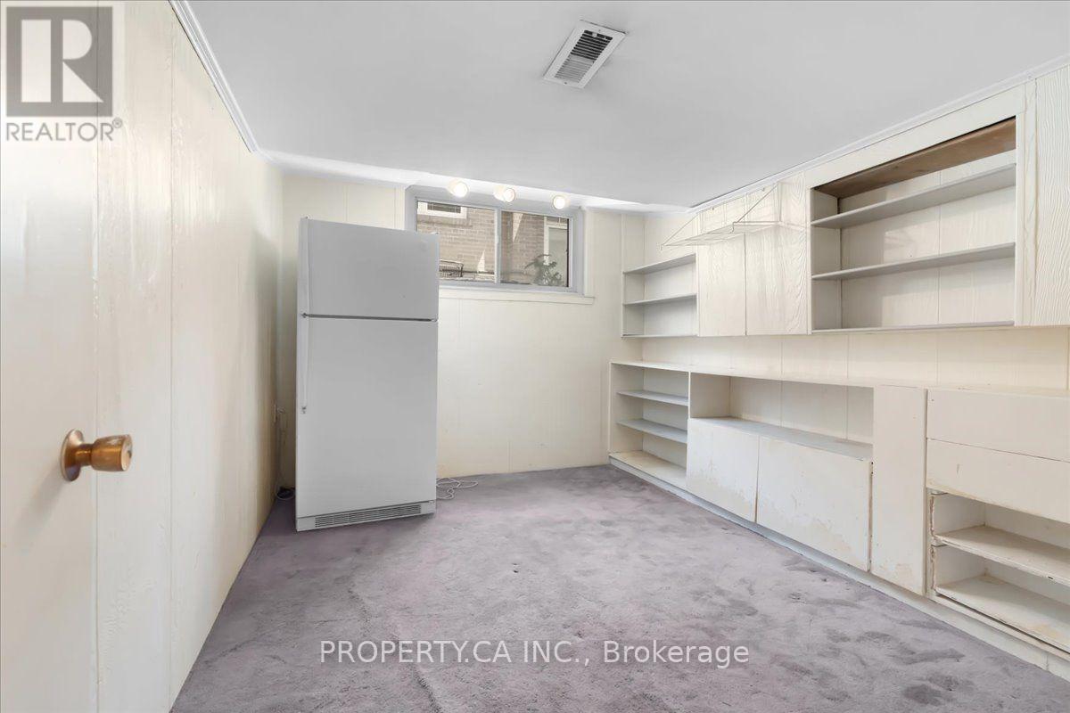 48 KENNARD AVENUE - 30