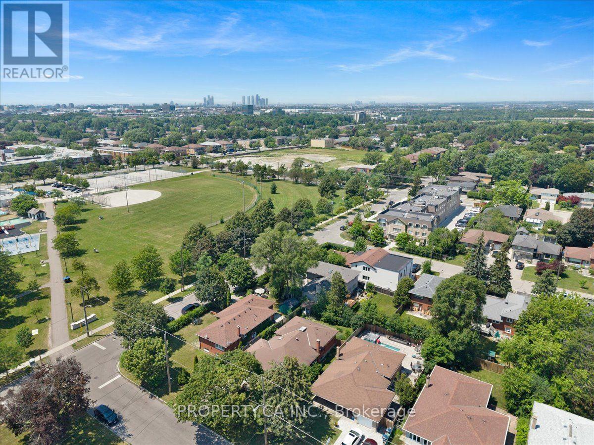 48 KENNARD AVENUE - 37