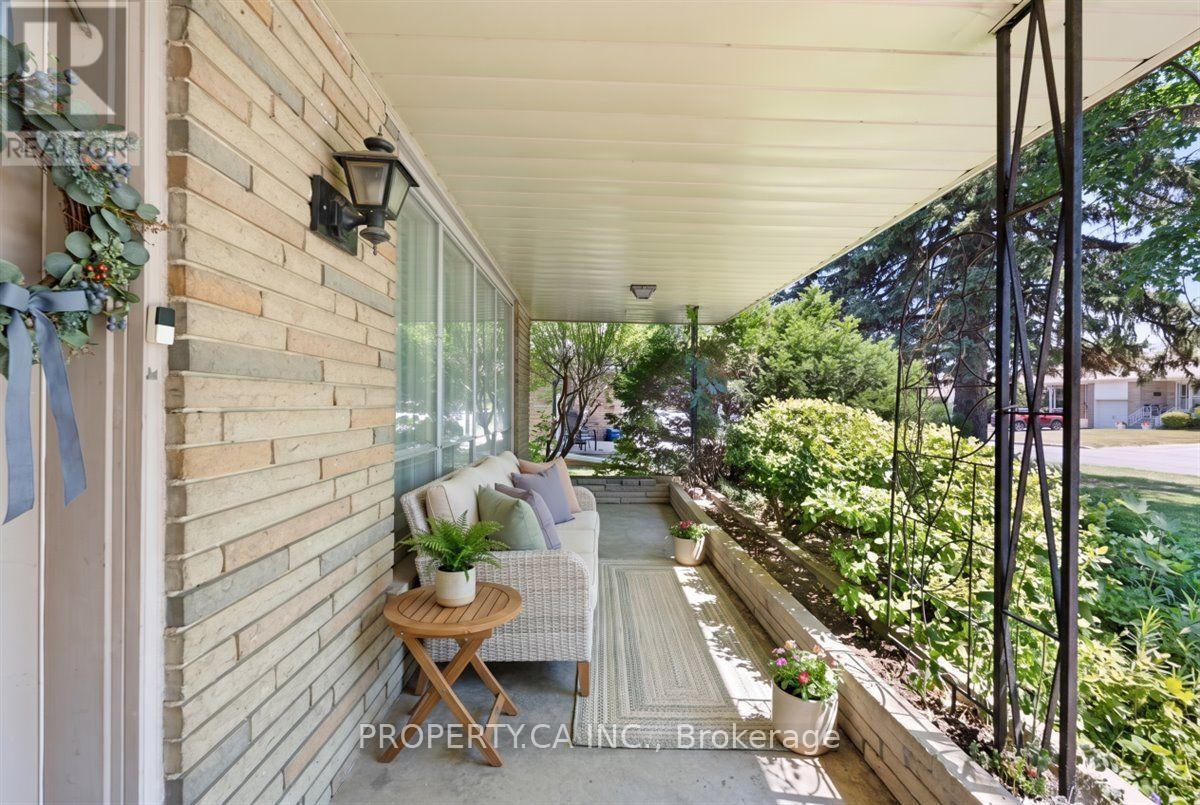 48 KENNARD AVENUE - 4