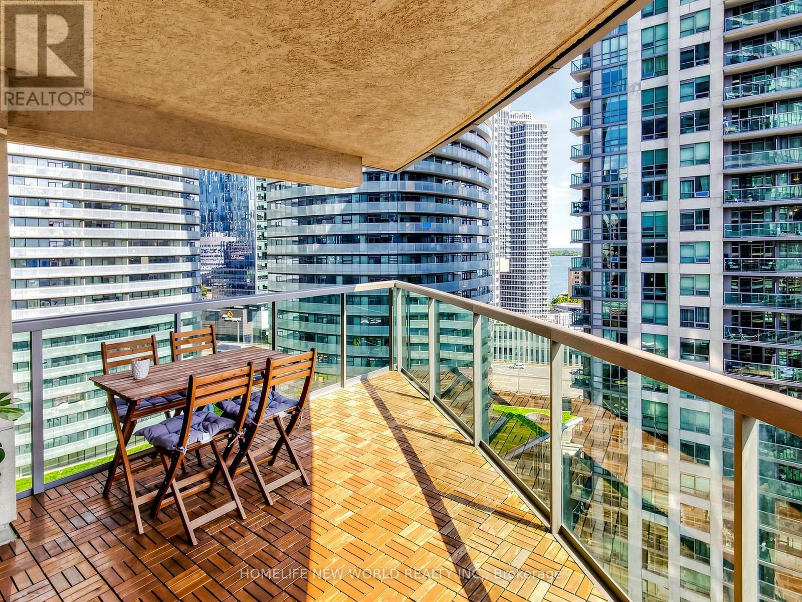 #1911 30 GRAND TRUNK CRESCENT - 34