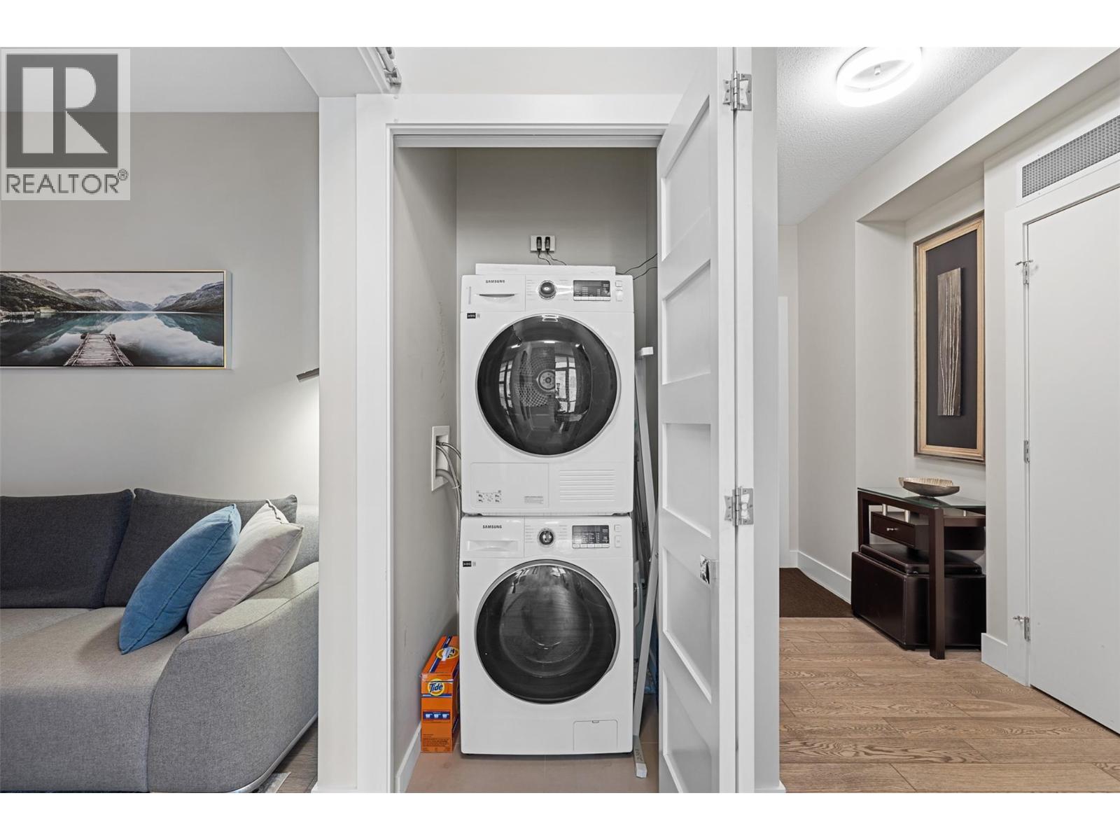 2308 1075 Sunset Drive, Kelowna