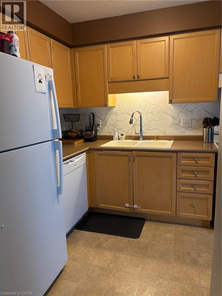 51 SWIFT Crescent — photo 2
