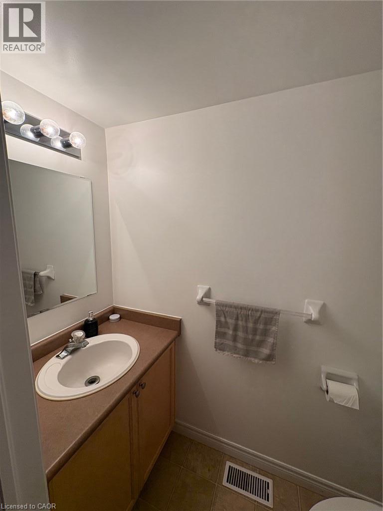 51 SWIFT Crescent - Image 6