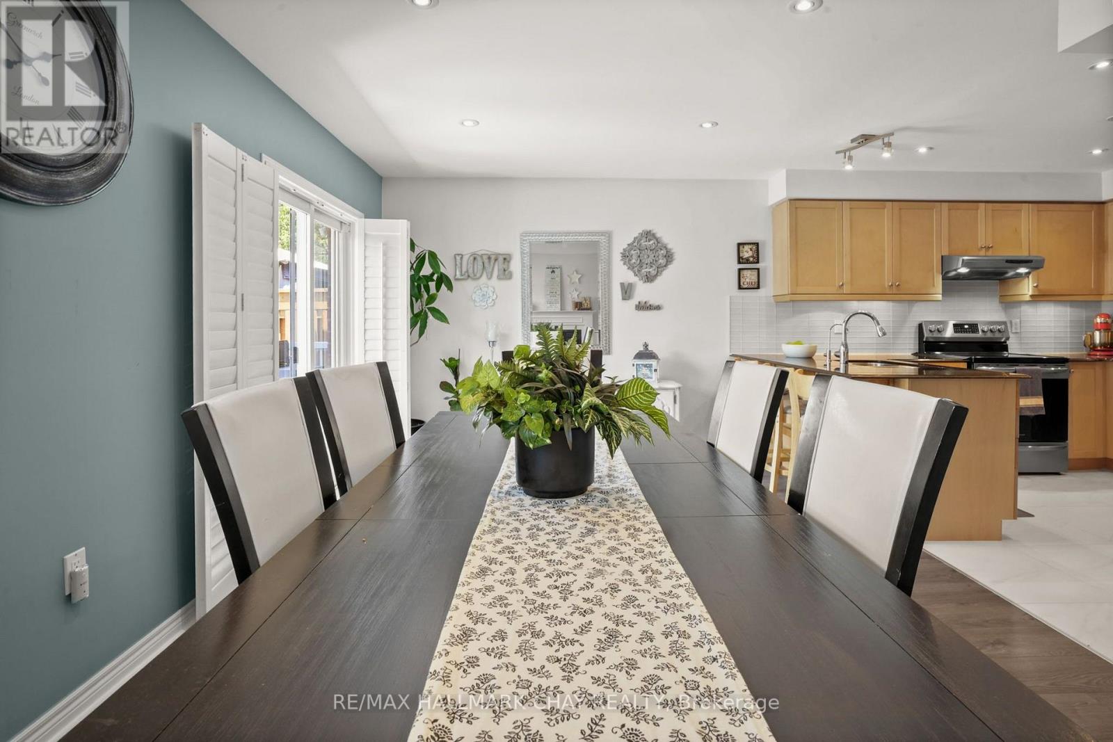 110 HENDERSON CRESCENT - 17