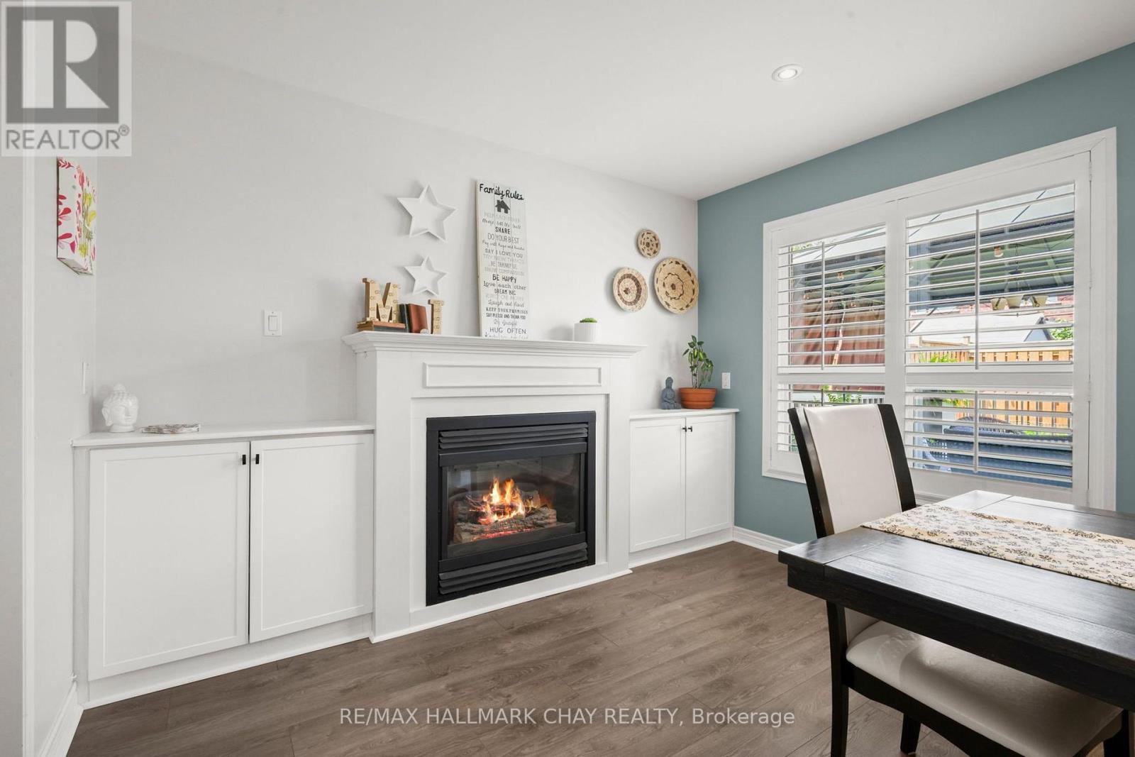 110 HENDERSON CRESCENT - 18