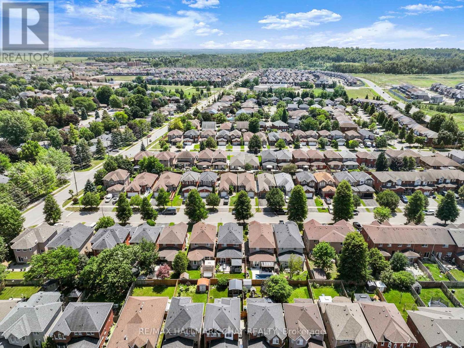 110 HENDERSON CRESCENT - 46