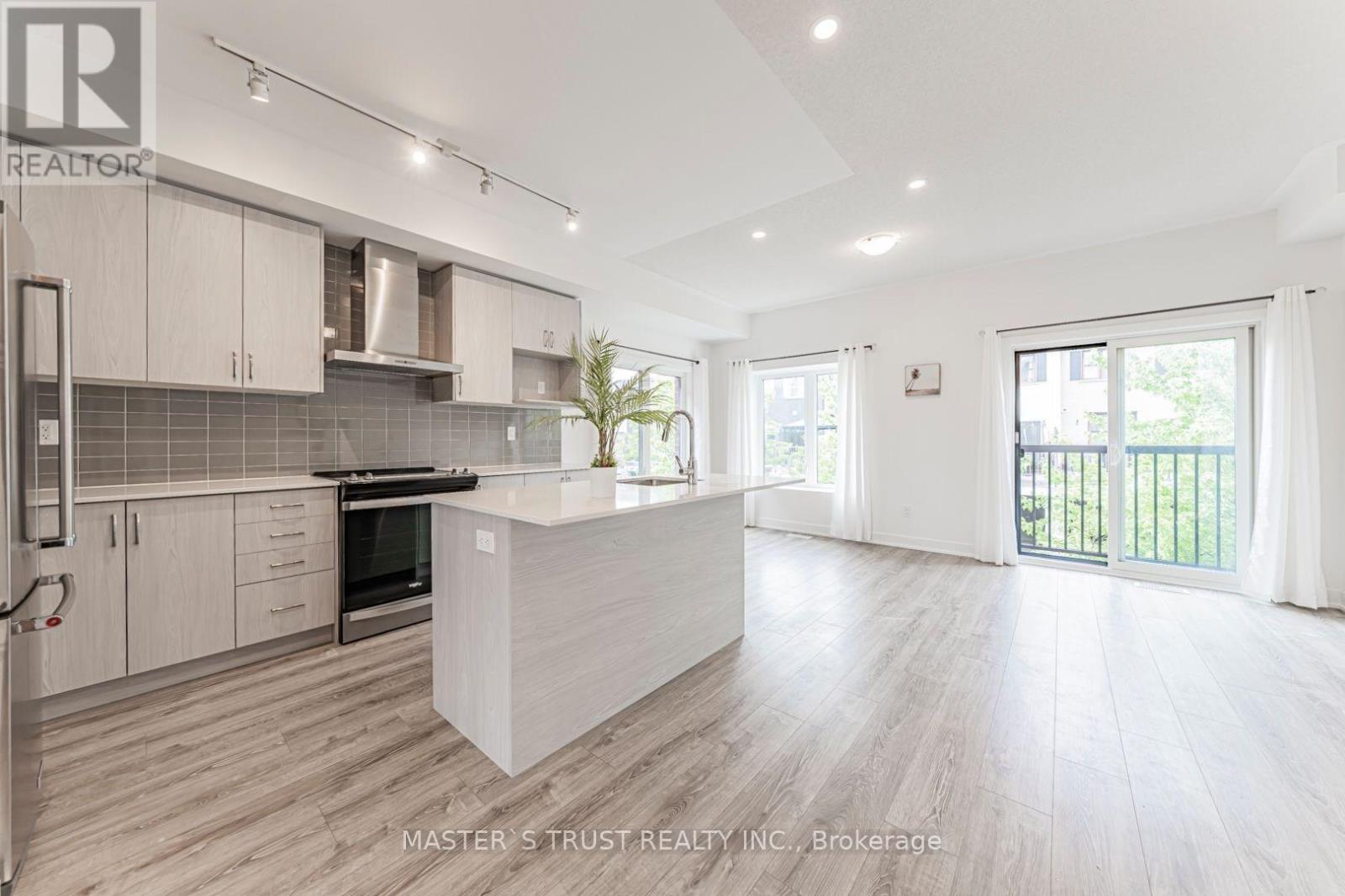 110 COVINGTON CRESCENT - 28