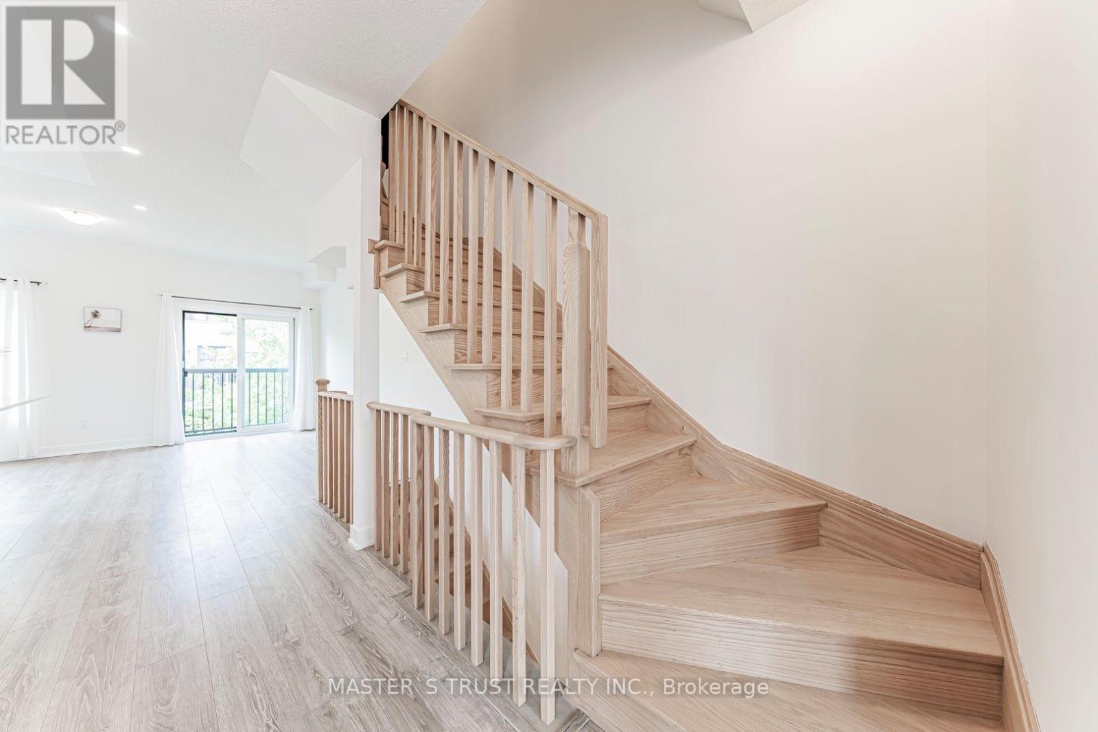 110 COVINGTON CRESCENT - 29