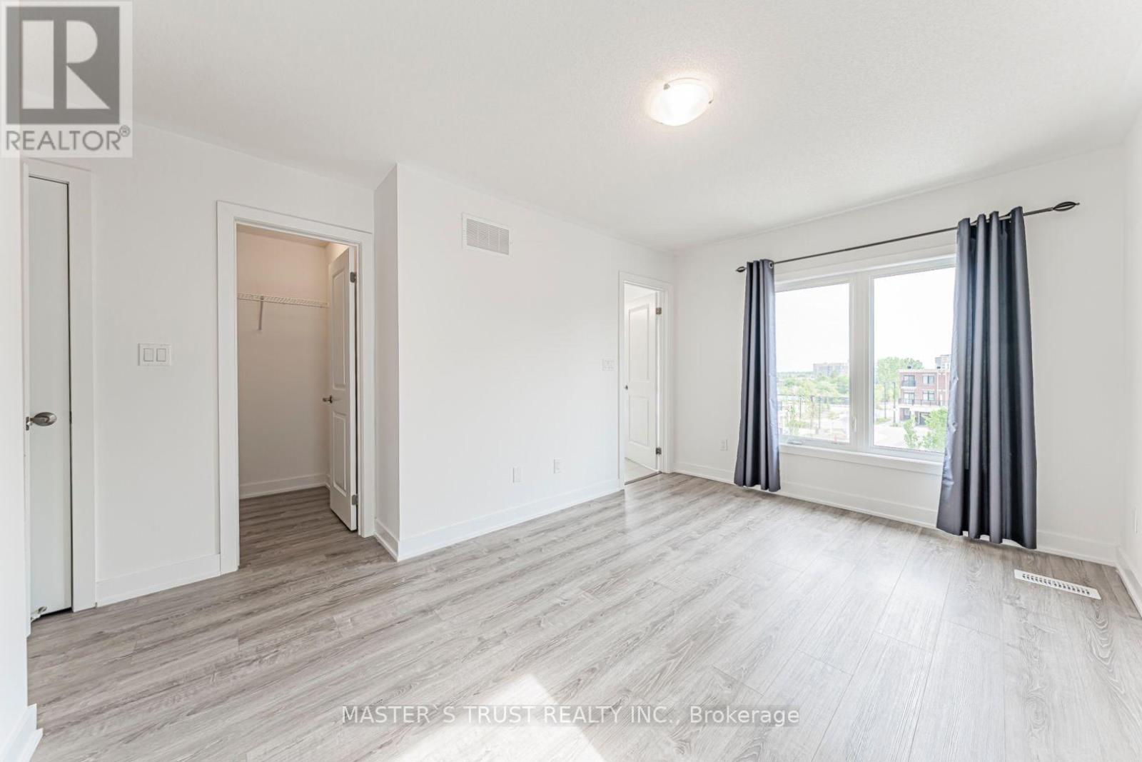 110 COVINGTON CRESCENT - 31