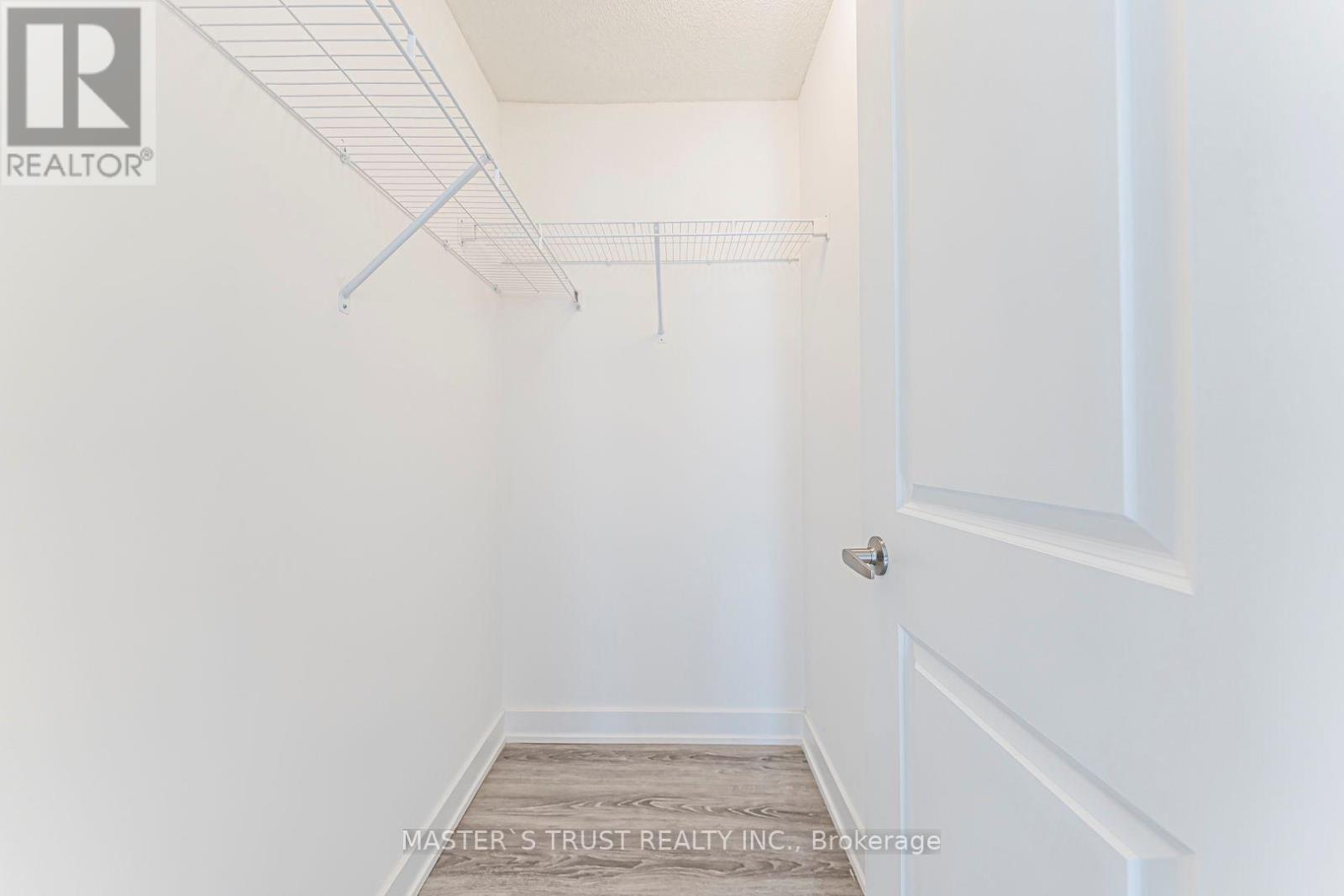 110 COVINGTON CRESCENT - 36