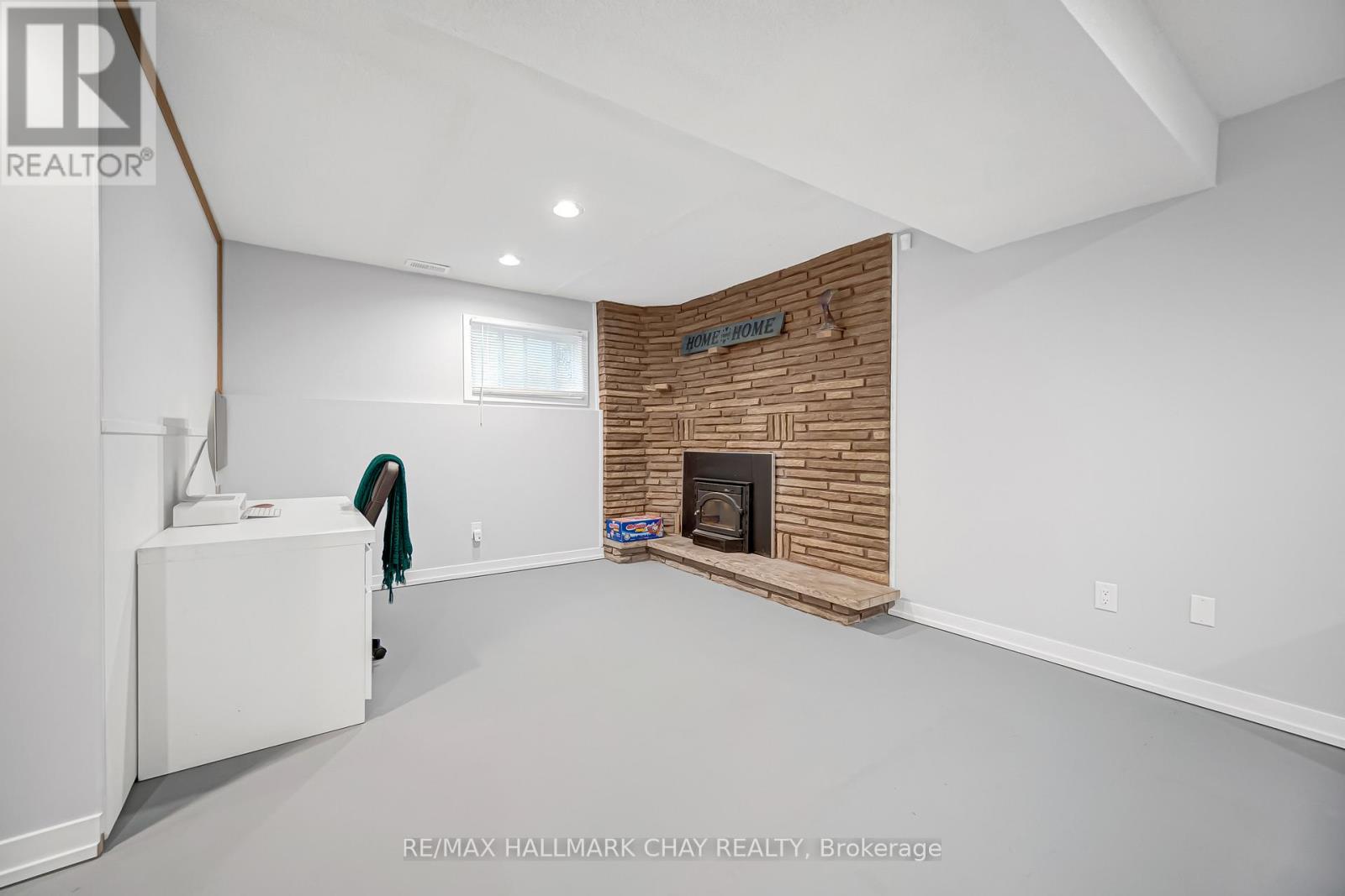 20 HOWARD AVENUE - 24