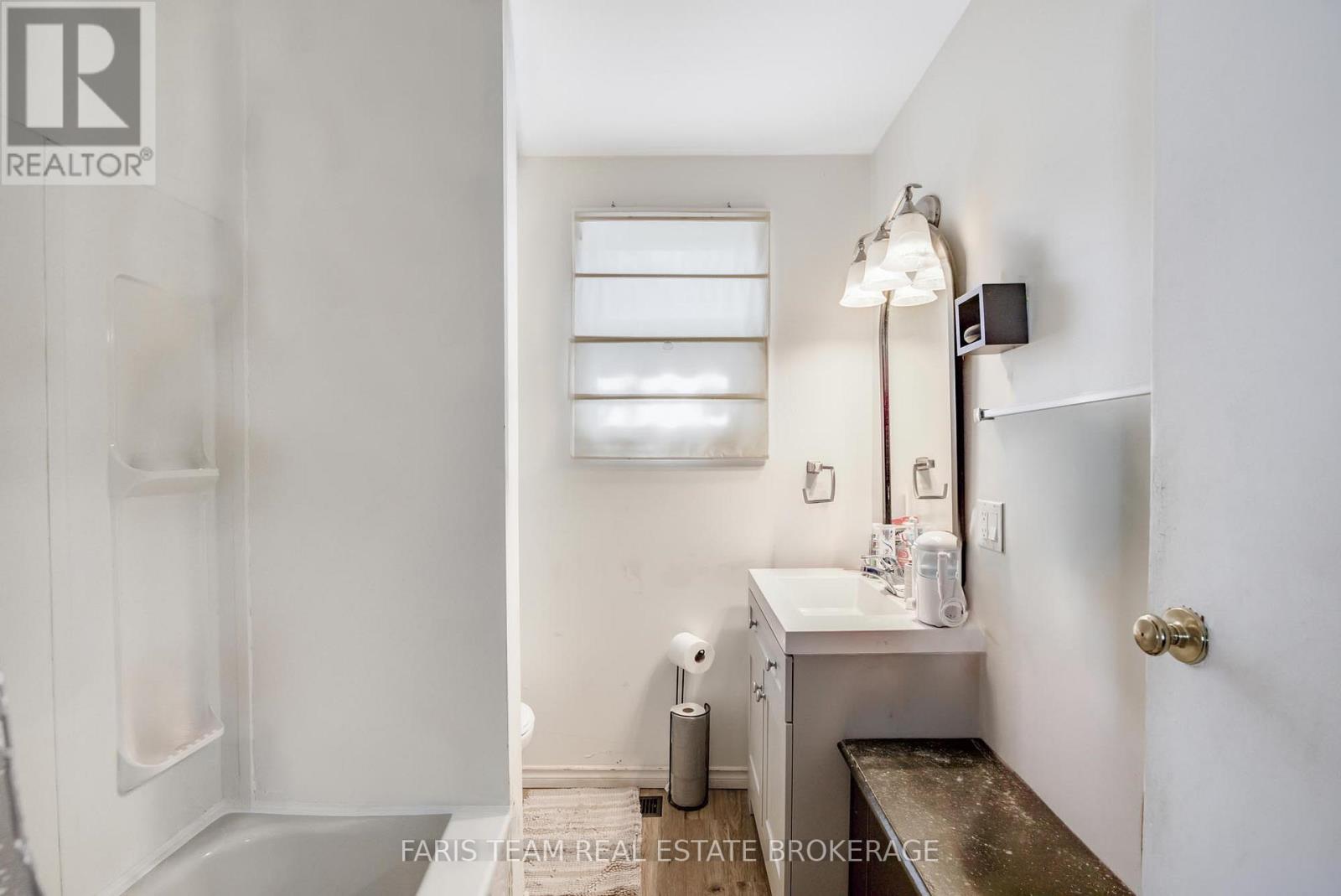 179 JOHN STREET - 11