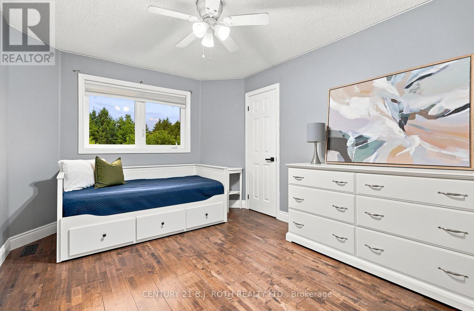 96 PENVILL TRAIL - Image 17