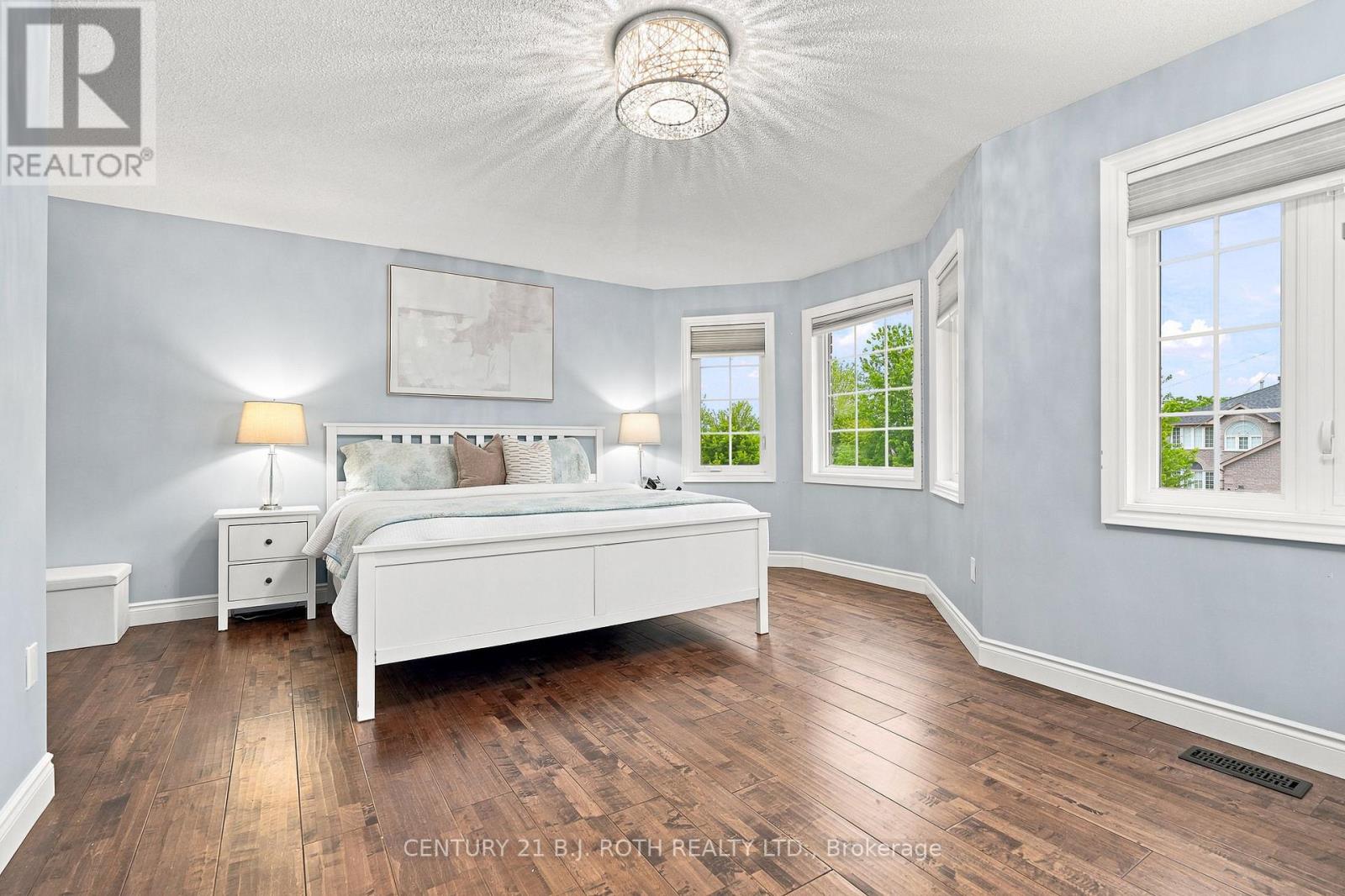 96 PENVILL TRAIL - Image 21