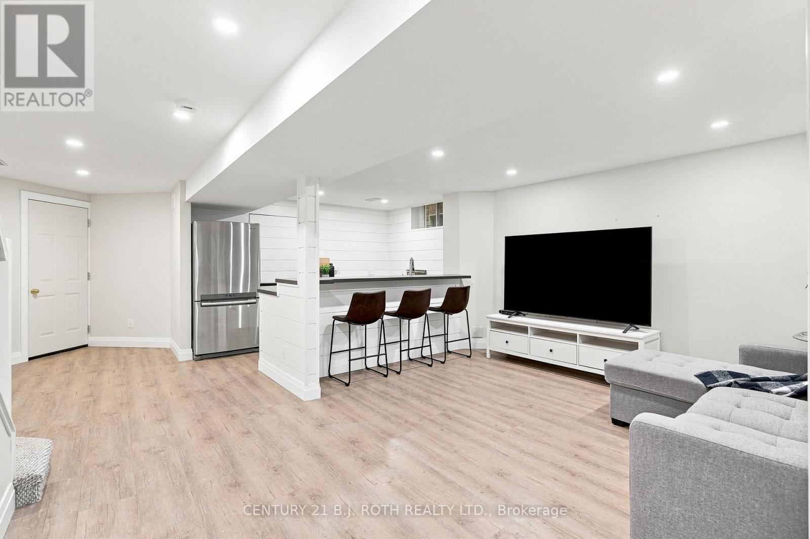 96 PENVILL TRAIL - Image 25
