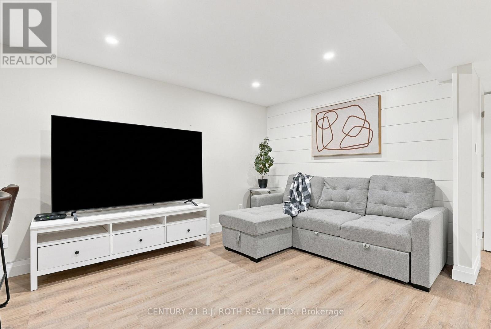 96 PENVILL TRAIL - Image 29