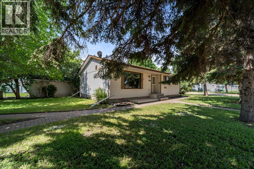 4814 49 Avenue - 2