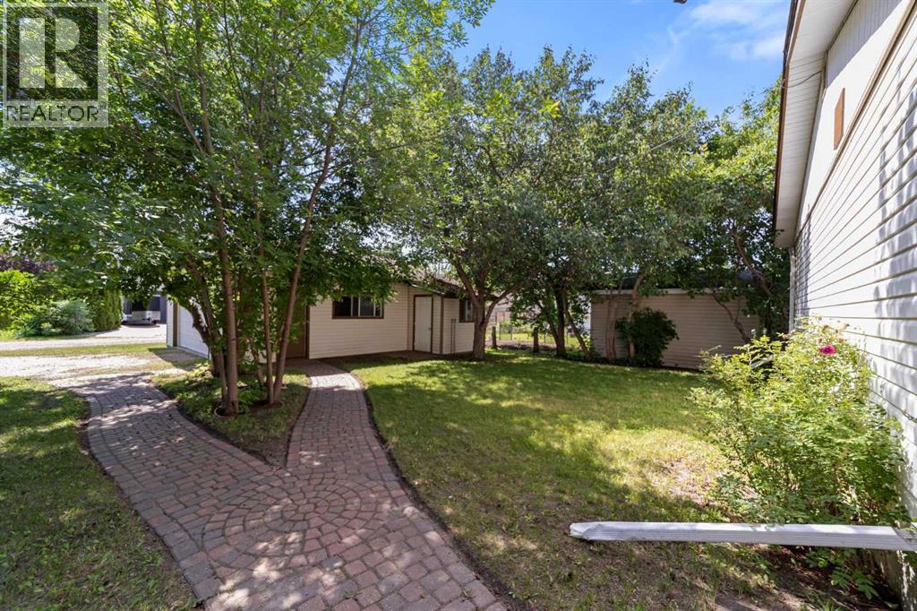 4814 49 Avenue - 27