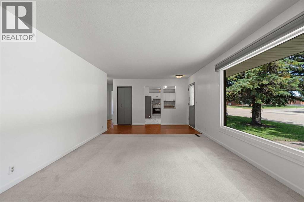 4814 49 Avenue - 5