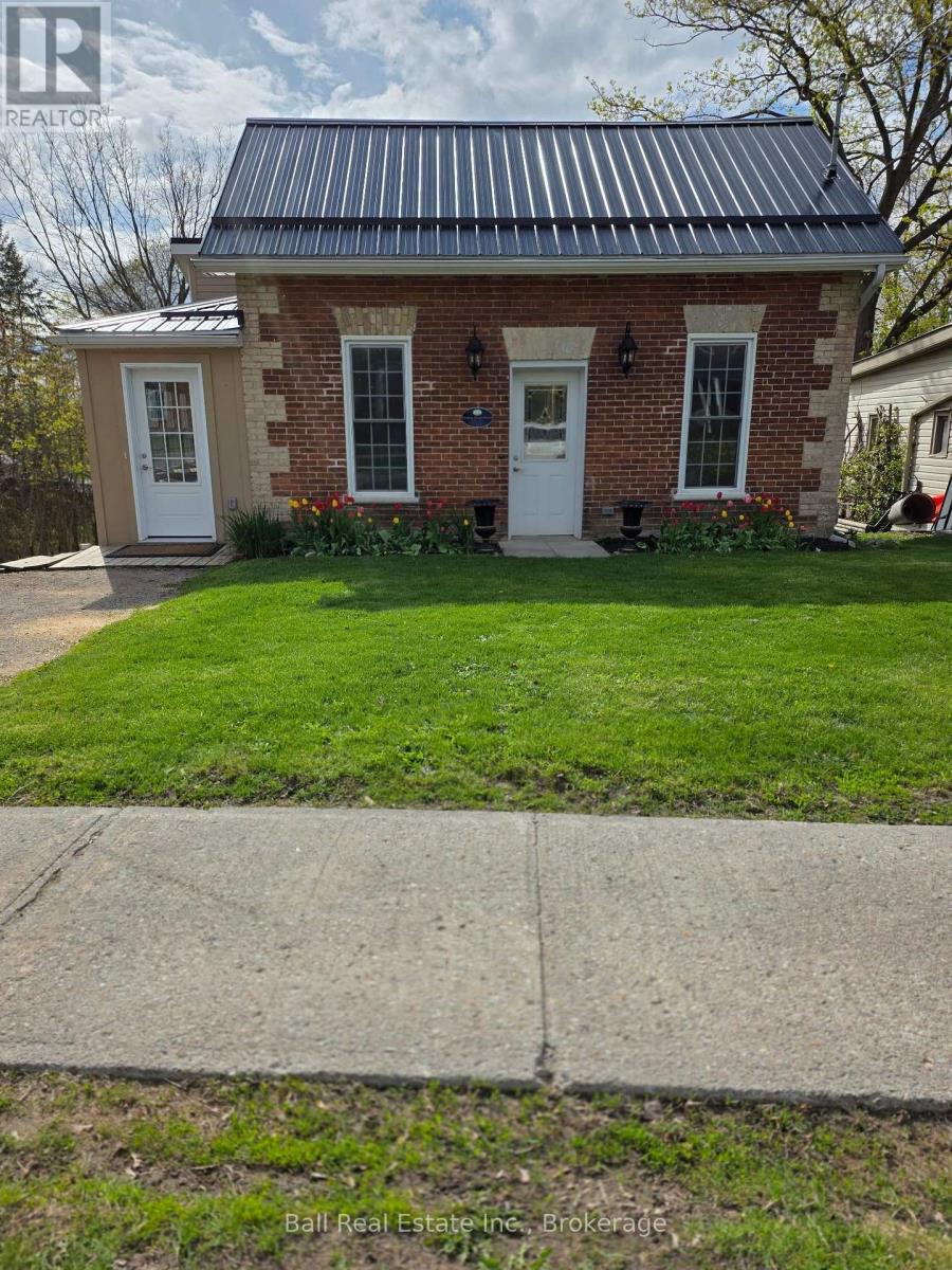 28 BOOTH STREET N - 1