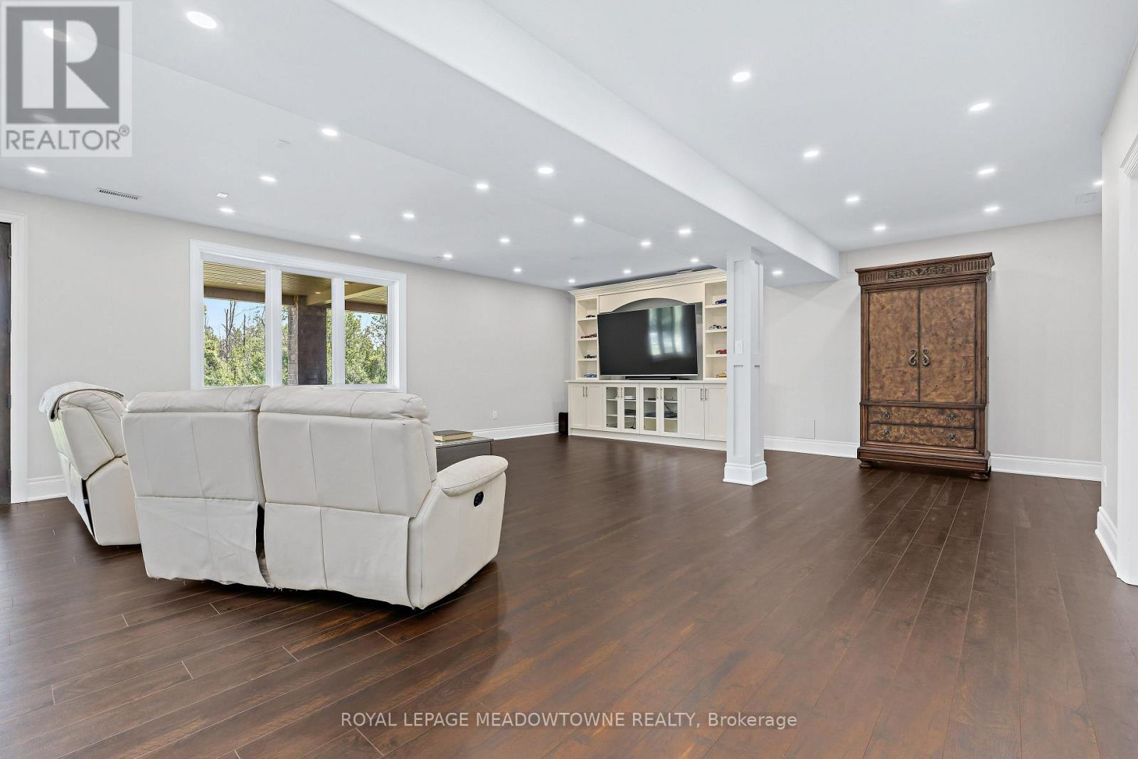 107 TURNER COURT - Image 35