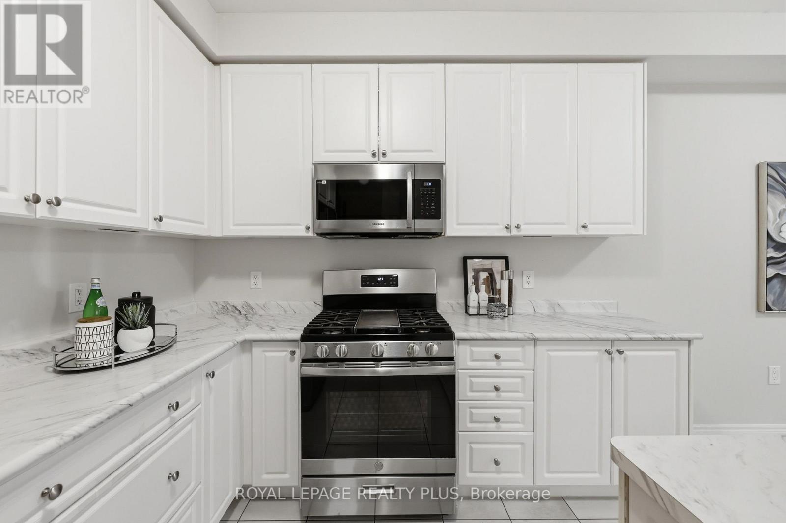 1527 CARR LANDING - 18