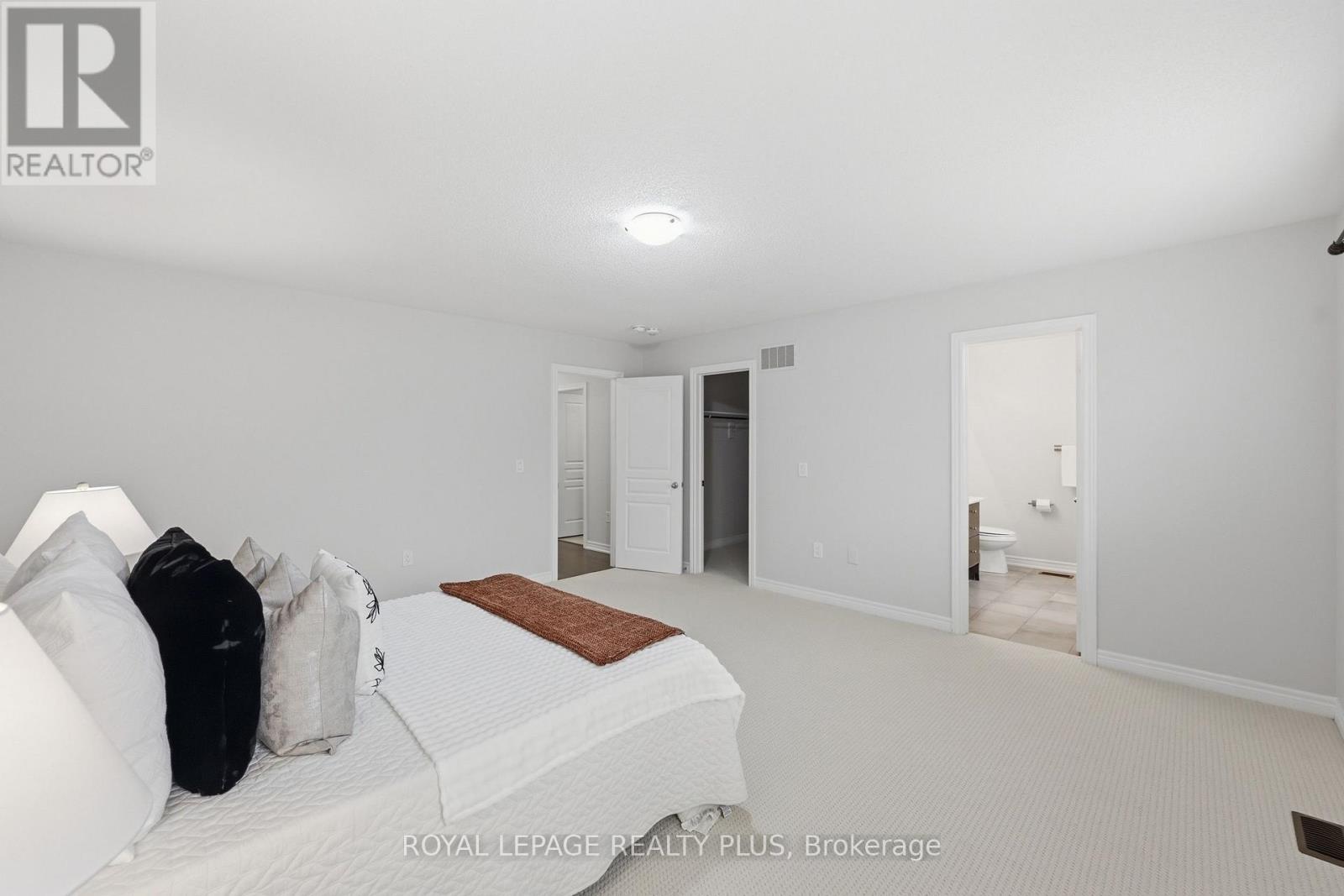 1527 CARR LANDING - 32