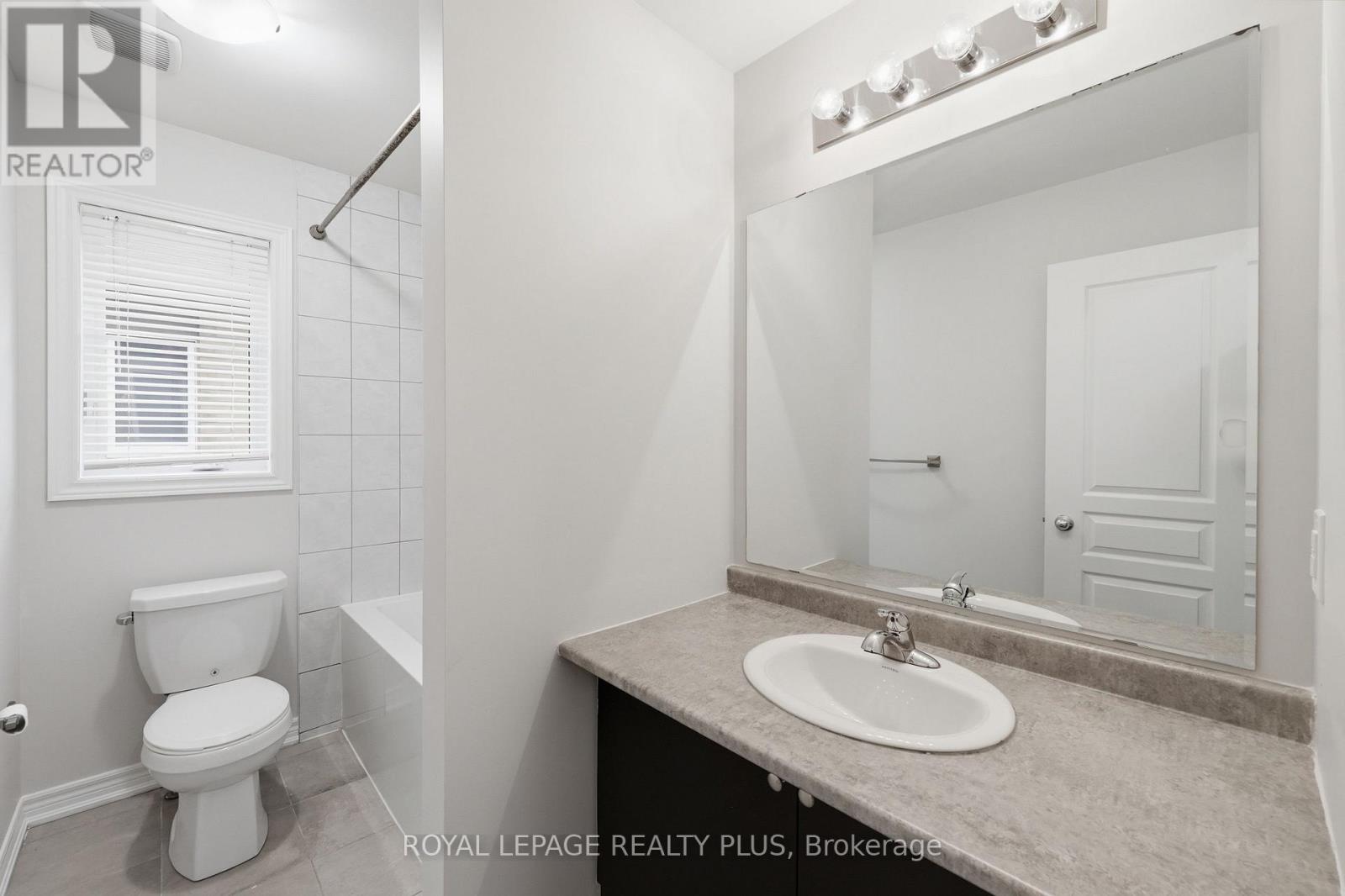 1527 CARR LANDING - 40