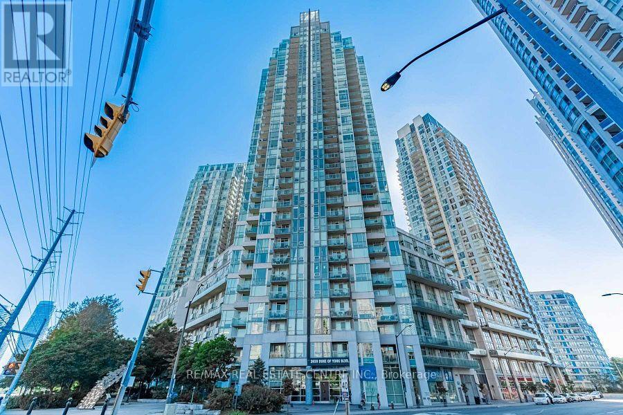#913 3939 DUKE OF YORK BOULEVARD - 1