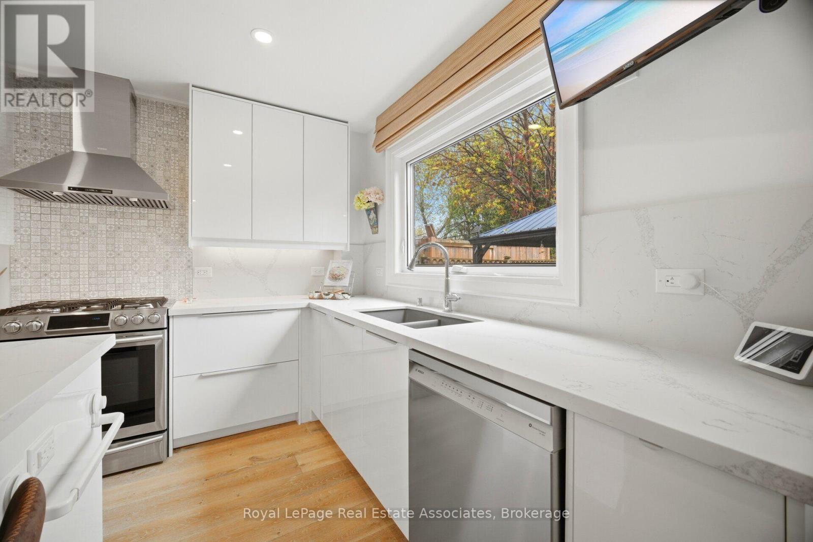225 BARBER DRIVE - 10