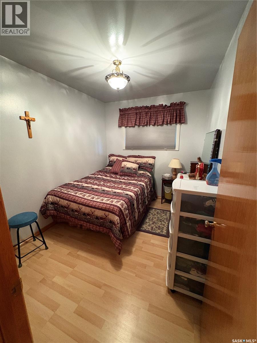206 March AVENUE E - 19