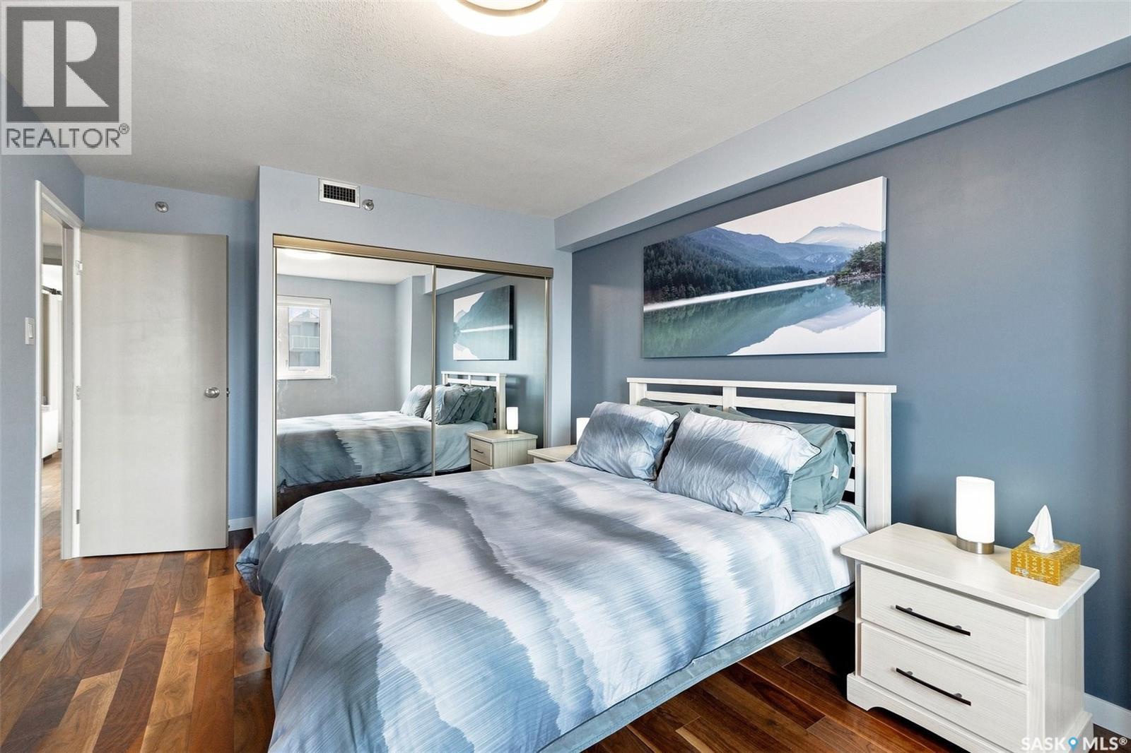 #2102 315 5th AVENUE N - 22
