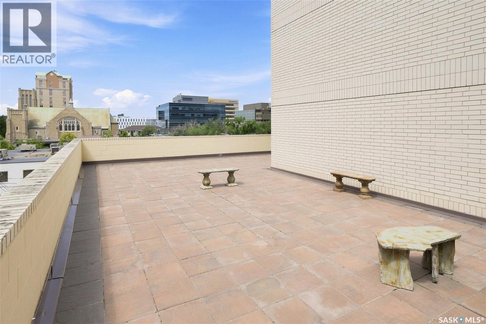 #2102 315 5th AVENUE N - 41