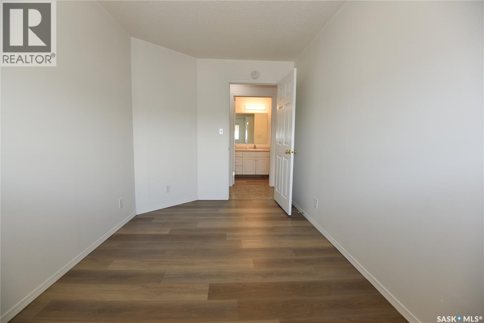 #407 220 1st STREET E - 16