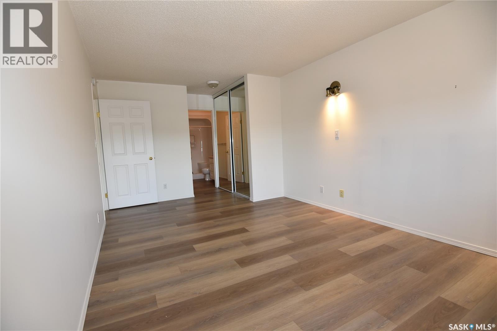#407 220 1st STREET E - 20