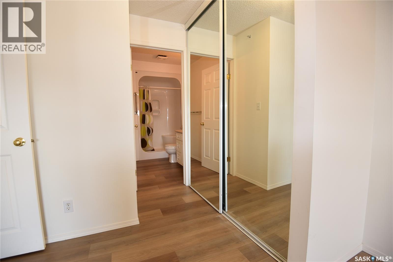 #407 220 1st STREET E - 21