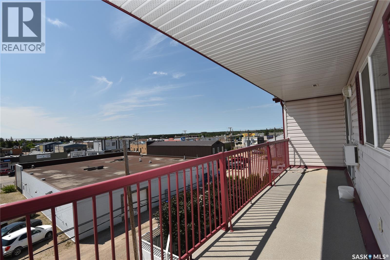 #407 220 1st STREET E - 25