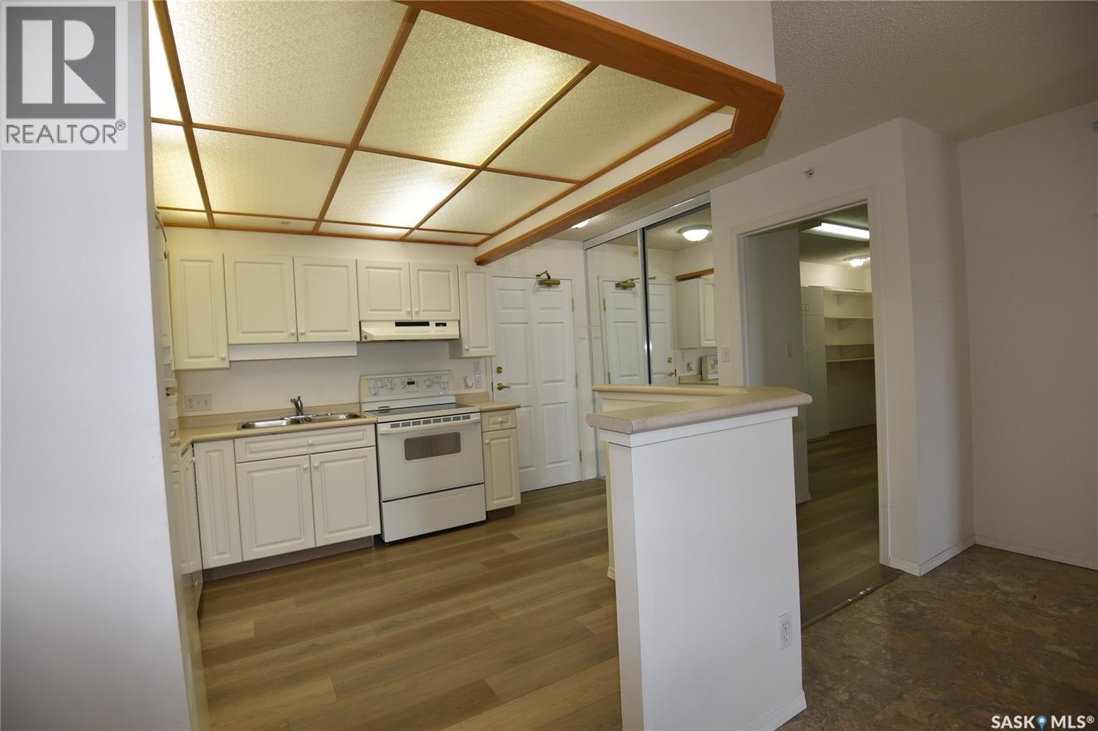 #407 220 1st STREET E - 4