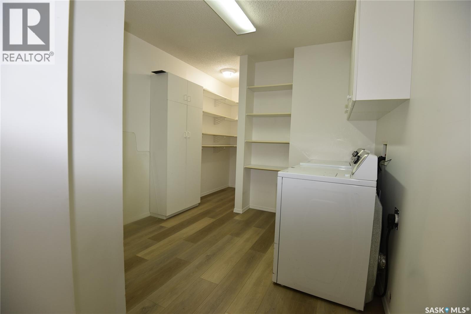 #407 220 1st STREET E - 8