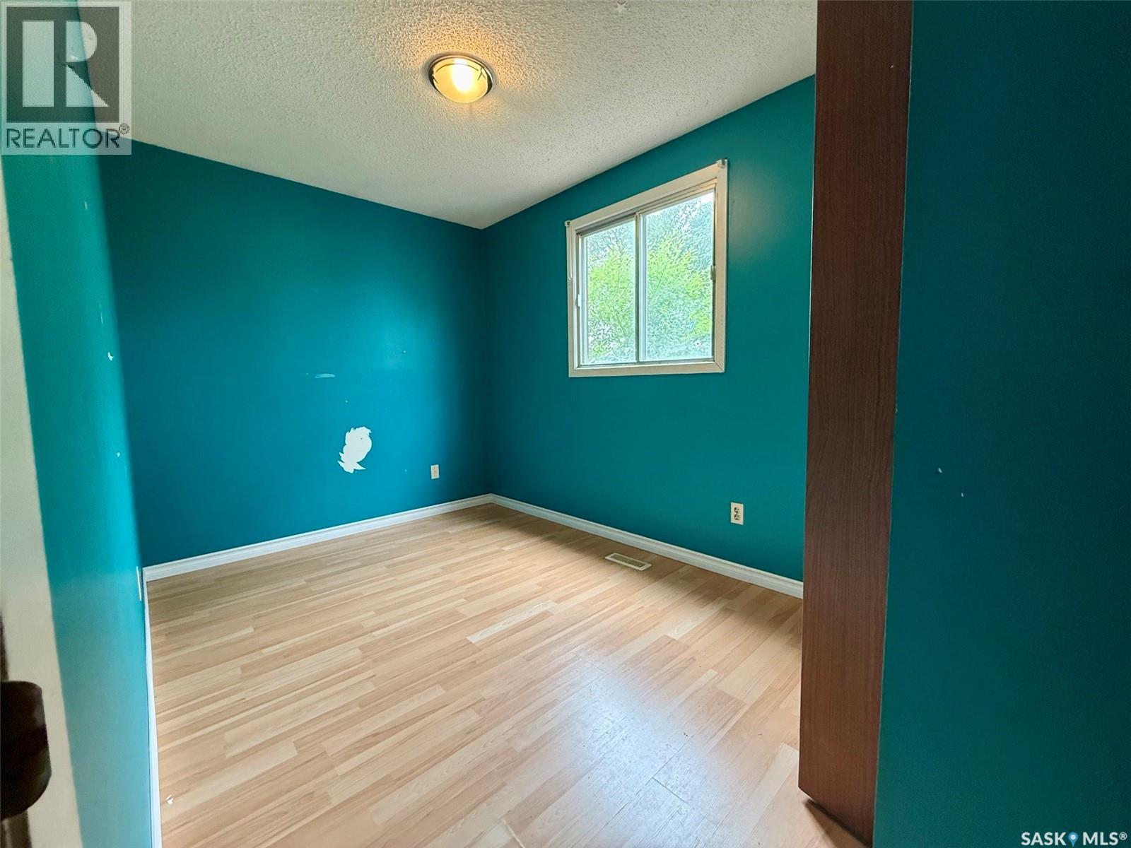 90 Turner CRESCENT - Image 8